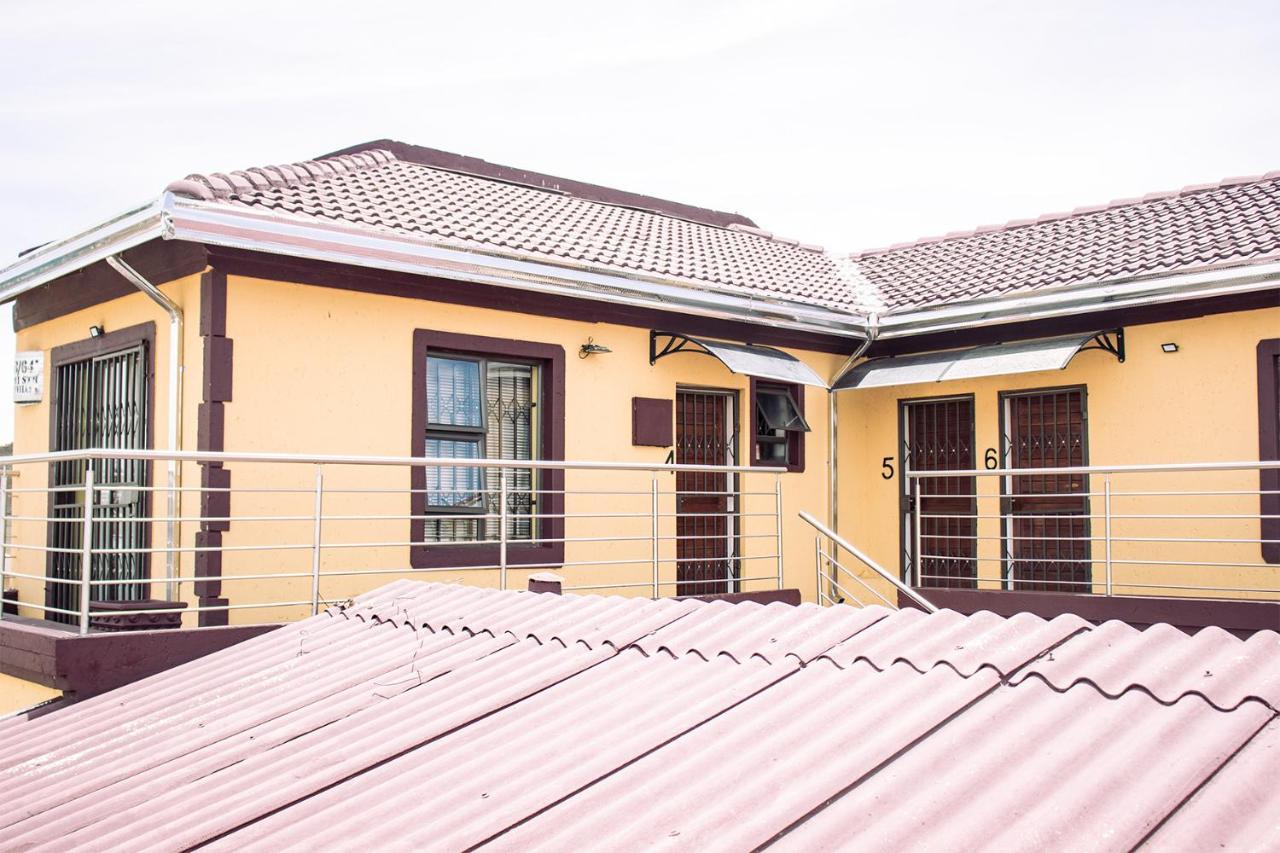 Phomolong Guest House Soweto Bagian luar foto